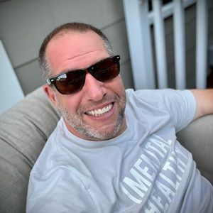 Meet your Posher, Aj